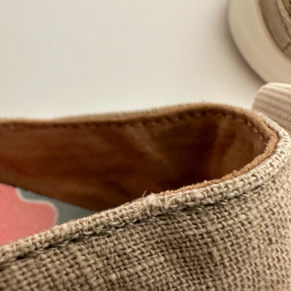 Olukai HALE'IWA OLONA size 6.5 - Picture 5 of 6